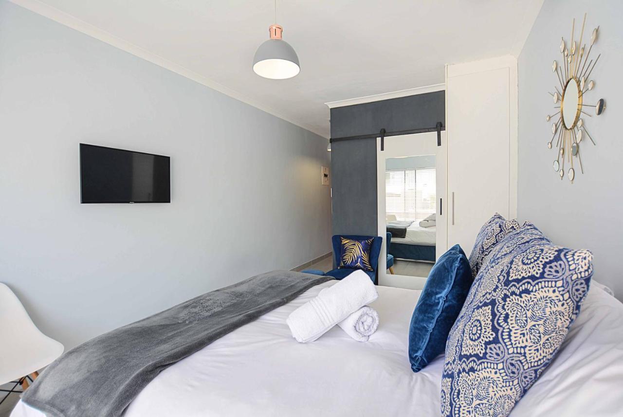 Sea Breeze Apartments Bloubergstrand Exterior photo